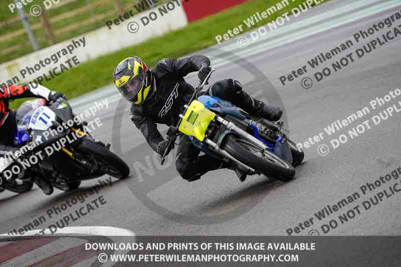 donington no limits trackday;donington park photographs;donington trackday photographs;no limits trackdays;peter wileman photography;trackday digital images;trackday photos